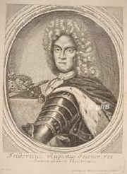 POLEN: August II., der Starke, Knig von Polen u. (als Friedrich August I.) Kurfrst von Sachsen, 1670 - 1733, Dresden, Warschau, Regent 16971704 u. 17091733, als Kurfrst von Sachsen 16941733. Jngerer Sohn von Kurfrst Johann Georg III. (16471691) u. Anna Sofie von Dnemark (16471717); Bruder von Kurfrst Johann Georg IV. (16681694), dem er in der Regierung von Sachsen folgte.  Verm. 1693 mit Markgrfin Eberhardine von BrandenburgBayreuth (16711727), Tochter von Markgraf Christian Ernst.  Trat, um zum Knig von Polen gewhlt zu werden, 1697 zum Katholizismus ber, im Nordischen Krieg von Karl XII. von Schweden besiegt, Verzicht auf die polnische Krone 1706, zurckgewonnen 1709, nach dem Sieg Peters d.Gr. ber die Schweden bei Poltowa.  Erbauer des Zwingers u. des Japanischen Palais in Dresden sowie des Schlosses Pillnitz.  Vater seines Nachfolgers Friedrich August II. (16961763) u. [illegitim von Marie Aurore Grfin von Knigsmarck (16621728)] des Grafen Moritz von Sachsen, 'le Marchal de Saxe' (16961750) und [illegitim von Ursula Katharina von Altenbockum, cr Prinzessin von Teschen (16801743)] des Johann Georg Ritter von Sachsen, 'le Chevallier de Saxe' (17041774) sowie 352 weitere bekannte Bastarde. [> SACHSEN: Friedrich August I., Portrait, KUPFERSTICH:, [Johann Alexander] Boener sc.